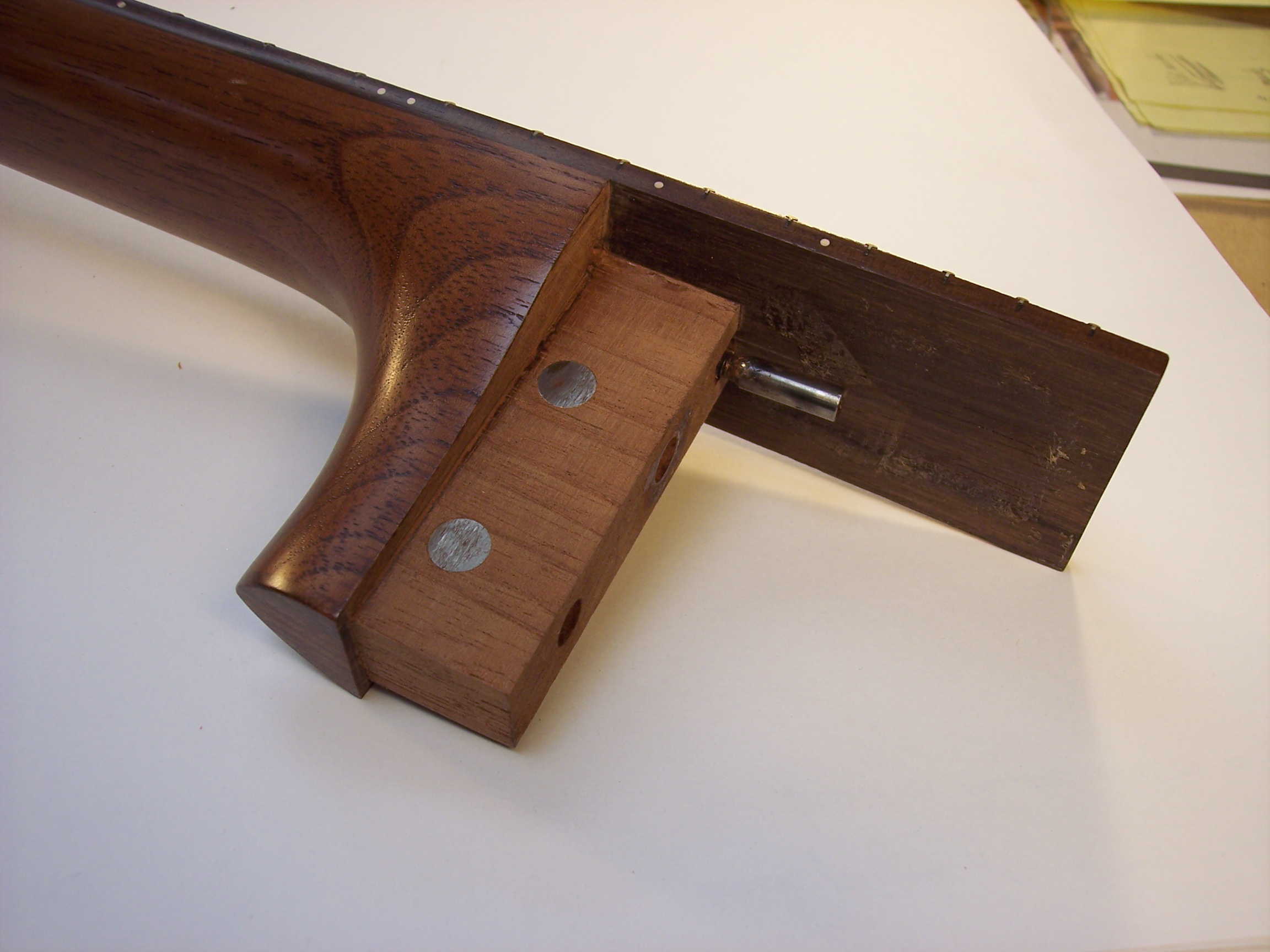 David MacCubbin replaces the guitar truss rod with the Carbon Fiber D