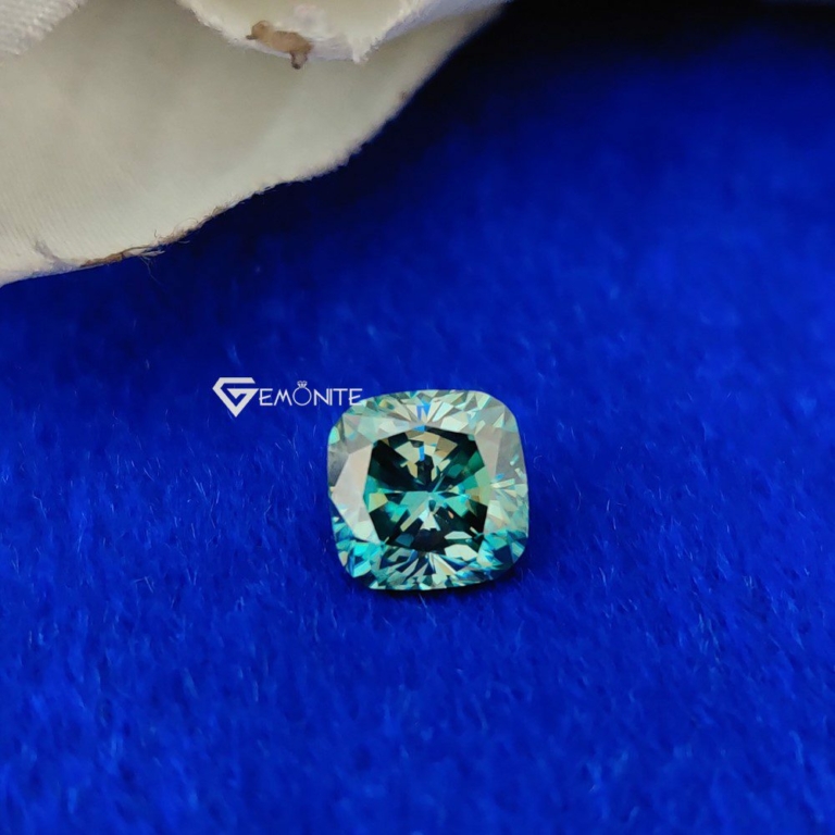 Cushion Cut Shape Green Loose Moissanite For Jewelry