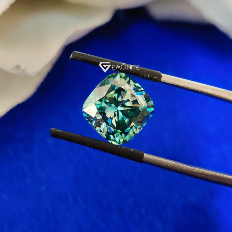 Cushion Cut Shape Green Loose Moissanite For Jewelry