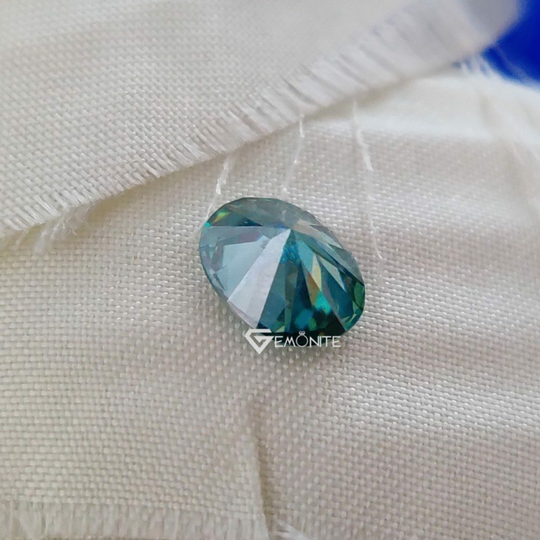 Oval Cut Shape Green Loose Moissanite For Jewelry