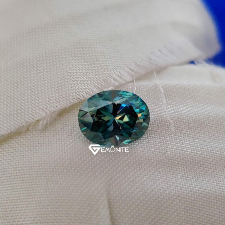 Oval Cut Shape Green Loose Moissanite For Jewelry