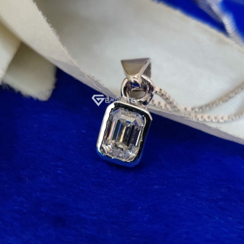 Pendant 2.0 Ct Emerald Necklace With Chain, Bezel Pendant, Moissanite Necklace Peandant, Great For Gift Pendant 2.0 Ct Emerald Necklace With Chain, Bezel Pendant, Moissanite Necklace Peandant, Great For Gift
