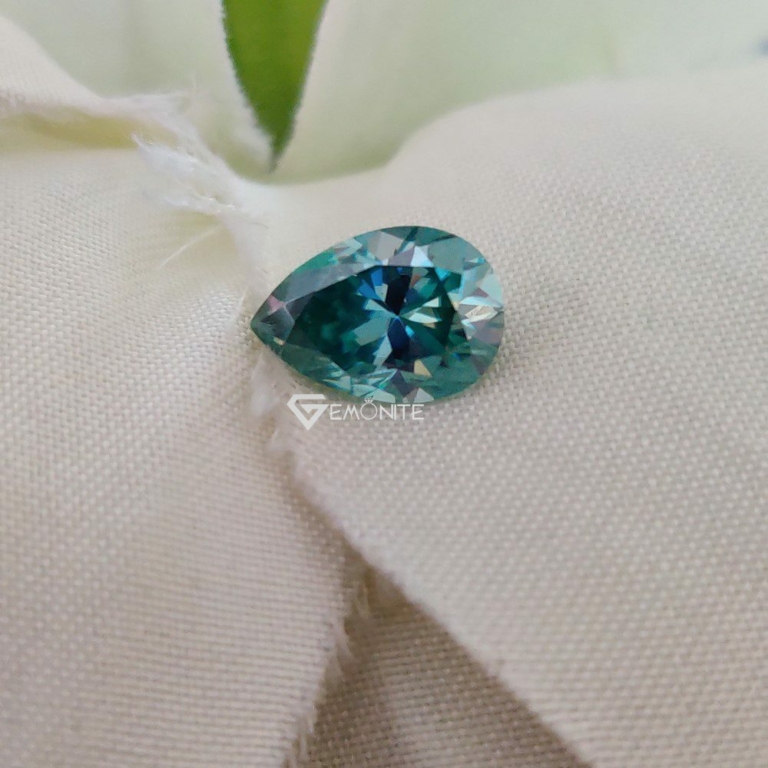 Pear Cut Shape Green Loose Moissanite For Jewelry Pear Cut Shape Green Loose Moissanite For Jewelry