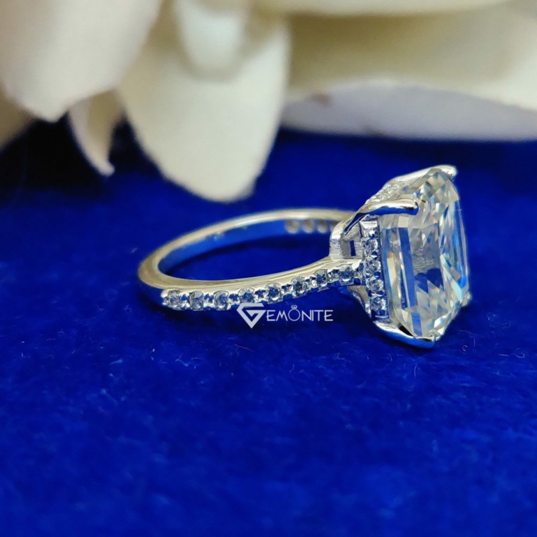 Moissanite Engagement Ring, 5.00 CT Radiant Cut VVS1 Brilliant Colorless Moissanite Diamond Wedding Ring, Solitaire with Prong Set, Gift Moissanite Engagement Ring, 5.00 CT Radiant Cut VVS1 Brilliant Colorless Moissanite Diamond Wedding Ring, Solitaire with Prong Set, Gift