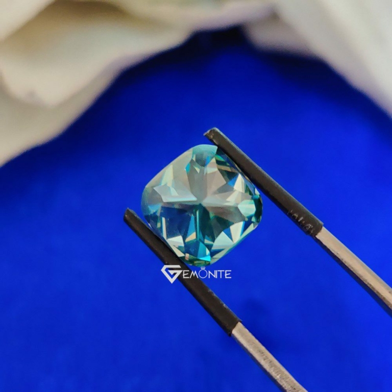 Cushion Cut Shape Green Loose Moissanite For Jewelry