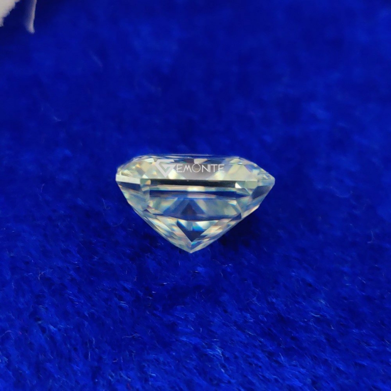 Radiant Cut Shape Light Green Loose Moissanite For Jewelry Radiant Cut Shape Light Green Loose Moissanite For Jewelry