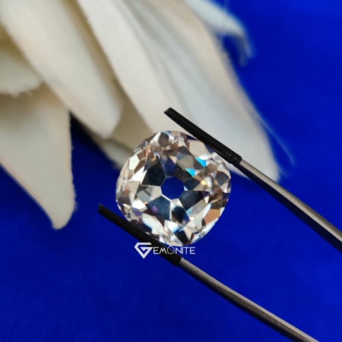 Cushion Shape Old Mine Cut Near Colorless Loose Moissanite For Jewelry Cushion Shape Old Mine Cut Near Colorless Loose Moissanite For Jewelry