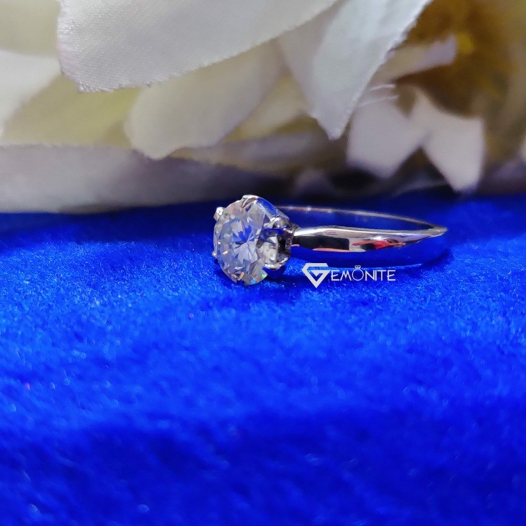2.75 Ct (9.5 mm) Round Cut Colorless Moissanite Solitaire Engagement Ring 2.75 Ct (9.5 mm) Round Cut Colorless Moissanite Solitaire Engagement Ring
