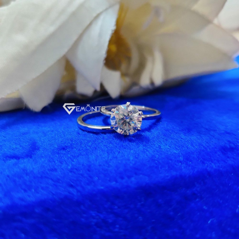 Simple Bridal Set, 2.80 Ct (9.5 mm) Round Cut Colorless Moissanite Wedding Band Ring