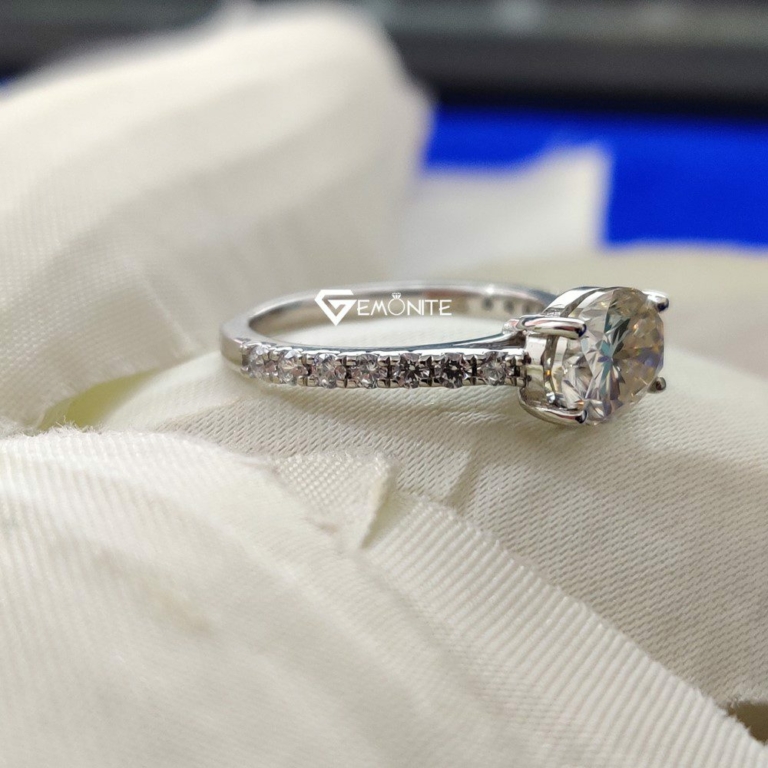 East-West Fit Oval Engagement Ring, Wedding Ring, 3.0 Tcw Oval Cut Moissanite Half Eternity Ring