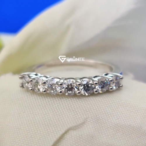 0.80 TCW Simple Designer 7 Stone Round Cut Moissanite Wedding Band, Anniversary Ring, Classy Band Ring for Women