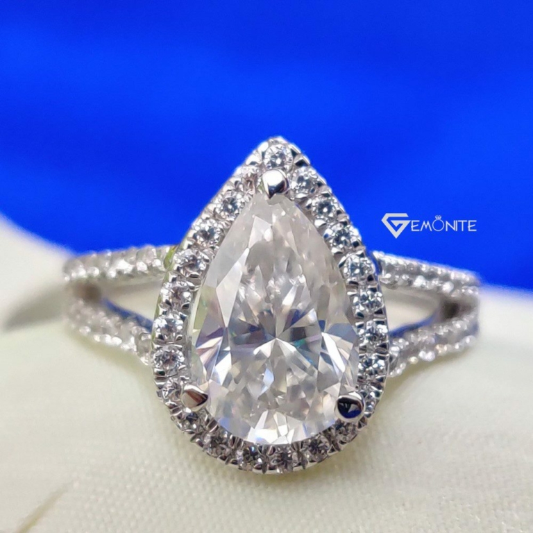 3.5 TCW Pear Cut VVS Colorless Split Shank Halo Moissanite Engagement Ring, Elegant Art Deco Ring 3.5 TCW Pear Cut VVS Colorless Split Shank Halo Moissanite Engagement Ring, Elegant Art Deco Ring