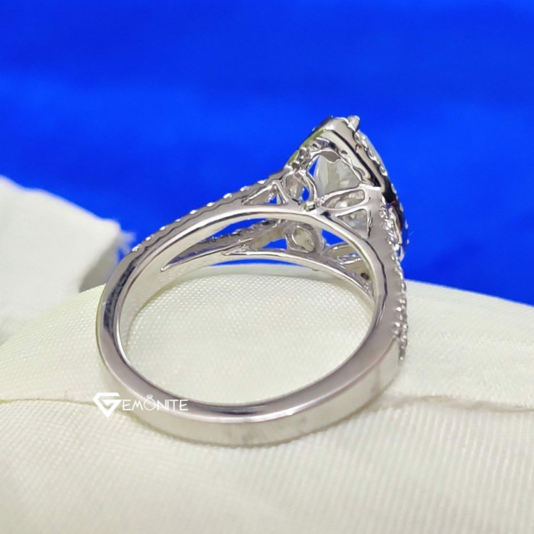 3.5 TCW Pear Cut VVS Colorless Split Shank Halo Moissanite Engagement Ring, Elegant Art Deco Ring 3.5 TCW Pear Cut VVS Colorless Split Shank Halo Moissanite Engagement Ring, Elegant Art Deco Ring