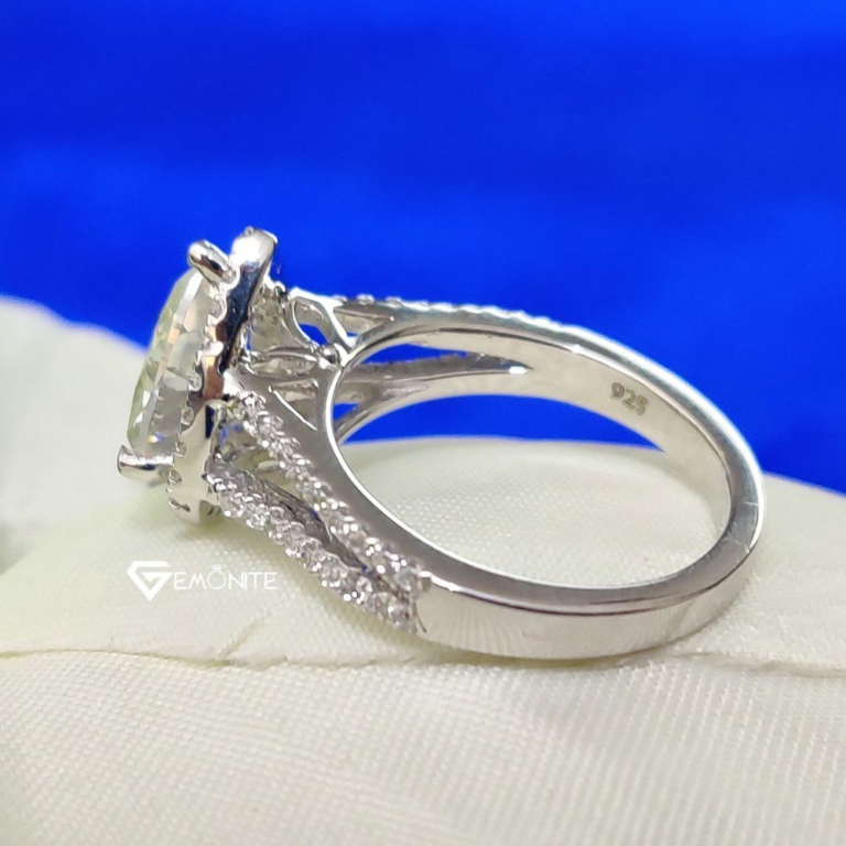3.5 TCW Pear Cut VVS Colorless Split Shank Halo Moissanite Engagement Ring, Elegant Art Deco Ring 3.5 TCW Pear Cut VVS Colorless Split Shank Halo Moissanite Engagement Ring, Elegant Art Deco Ring