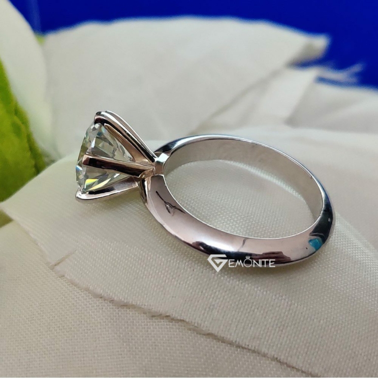 2.5 Ct Excellent Round Cut Colorless Moissanite Engagement Ring, Simple Solitaire Ring, 6 Prong Round Ring 2.5 Ct Excellent Round Cut Colorless Moissanite Engagement Ring, Simple Solitaire Ring, 6 Prong Round Ring