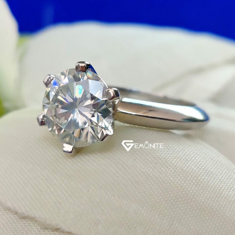 2.5 Ct Excellent Round Cut Colorless Moissanite Engagement Ring, Simple Solitaire Ring, 6 Prong Round Ring 2.5 Ct Excellent Round Cut Colorless Moissanite Engagement Ring, Simple Solitaire Ring, 6 Prong Round Ring