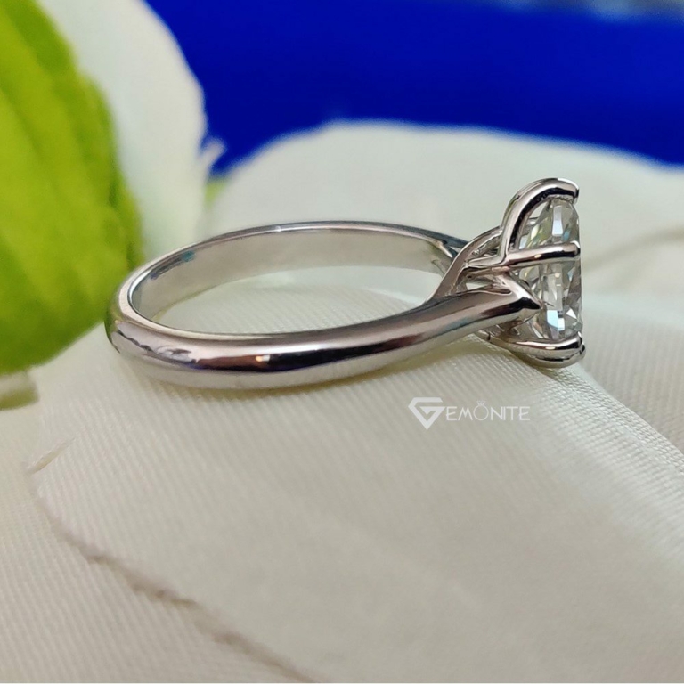 2.0 Ct Pear Cut Colorless Moissanite Engagement Ring, Simple Solitaire Ring, 6 Prong Pear Ring