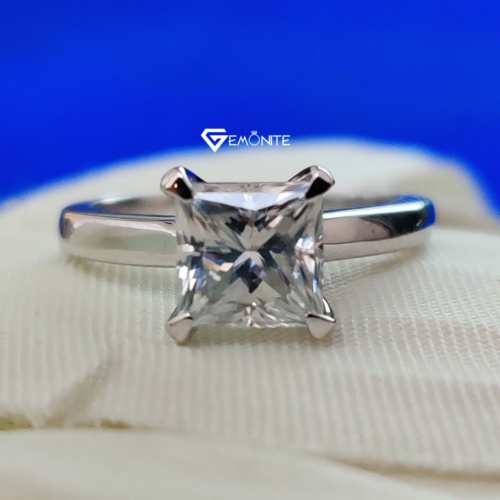 Princess Cut Moissanite Ring, 2.25 Ct Claw Prong Simple Yet Classy Solitaire Engagement Ring for Every Occassion Princess Cut Moissanite Ring, 2.25 Ct Claw Prong Simple Yet Classy Solitaire Engagement Ring for Every Occassion