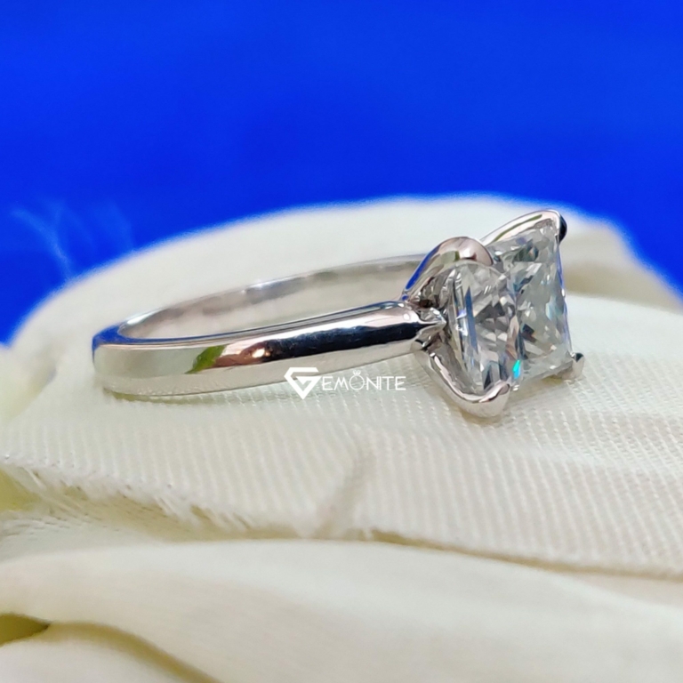 Princess Cut Moissanite Ring, 2.25 Ct Claw Prong Simple Yet Classy Solitaire Engagement Ring for Every Occassion