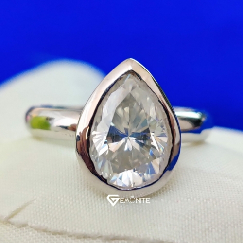 Beautiful 5.0 CT Pear Shape Bezel Moissanite Ring for Engagement, Promise, Wedding, Birthday Gift Beautiful 5.0 CT Pear Shape Bezel Moissanite Ring for Engagement, Promise, Wedding, Birthday Gift