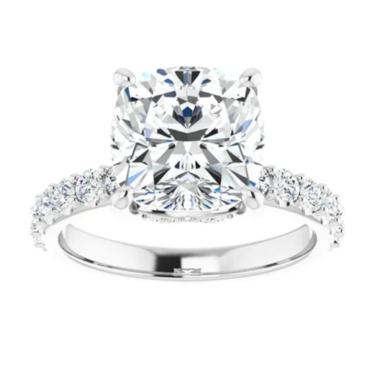 4 Carat Cushion-Cut Moissanite Solitaire Ring in Silver or Gold for Women, Perfect for Engagement, Wedding, or Anniversary, Elegant Gift for Her 4 Carat Cushion-Cut Moissanite Solitaire Ring in Silver or Gold for Women, Perfect for Engagement, Wedding, or Anniversary, Elegant Gift for Her