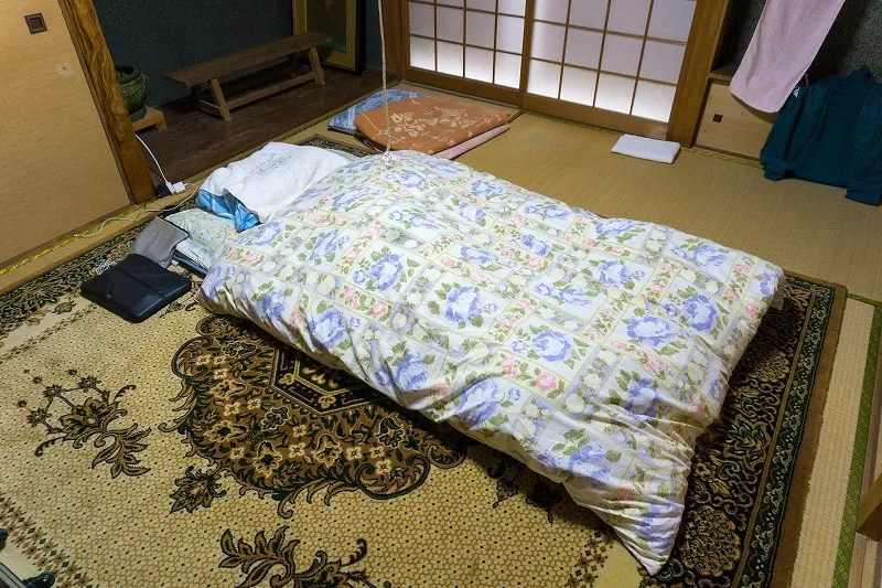 住み込みバイトへ行く際の持ち物一覧。必要最低限の荷物で！｜げんふう