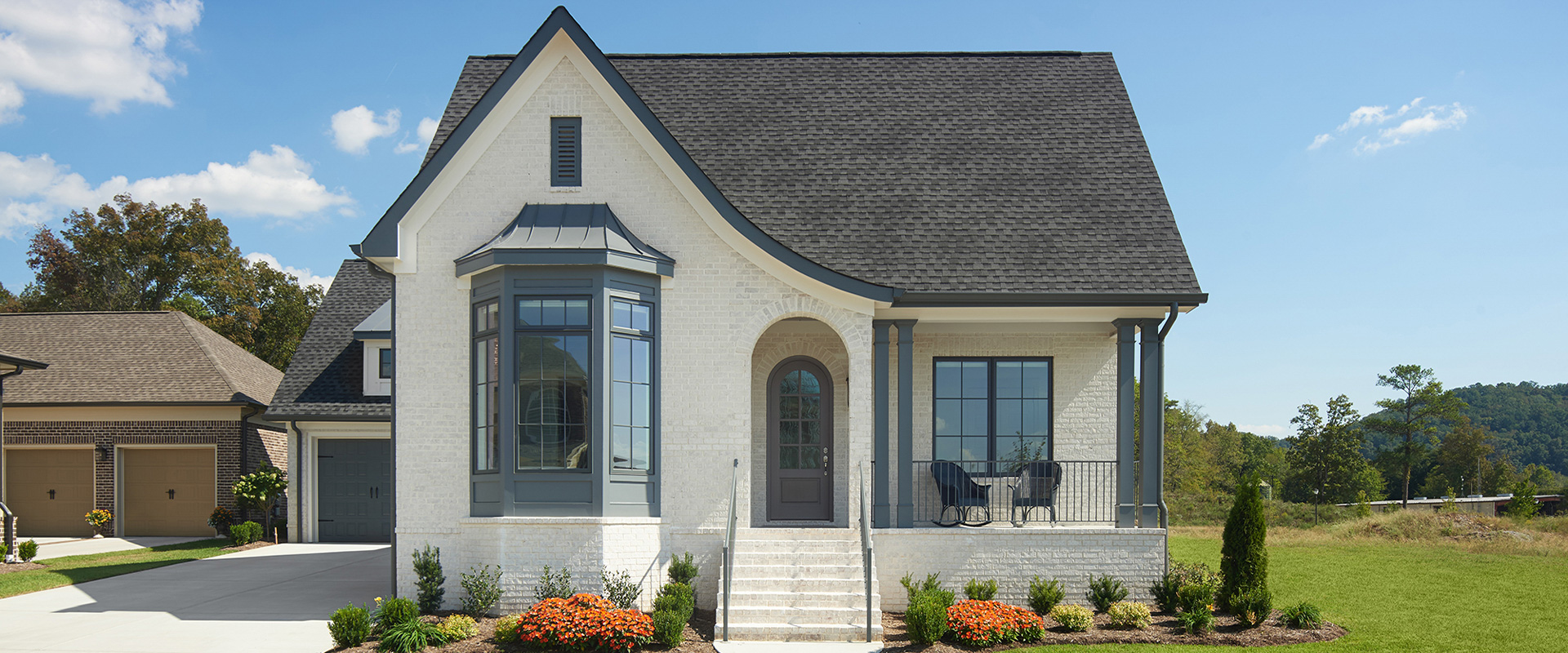 Brick vs Vinyl Siding in your Home Design