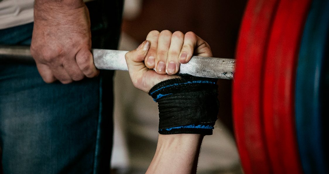The Best 7 Weightlifting Straps For Wrist Support (Updated 2021)