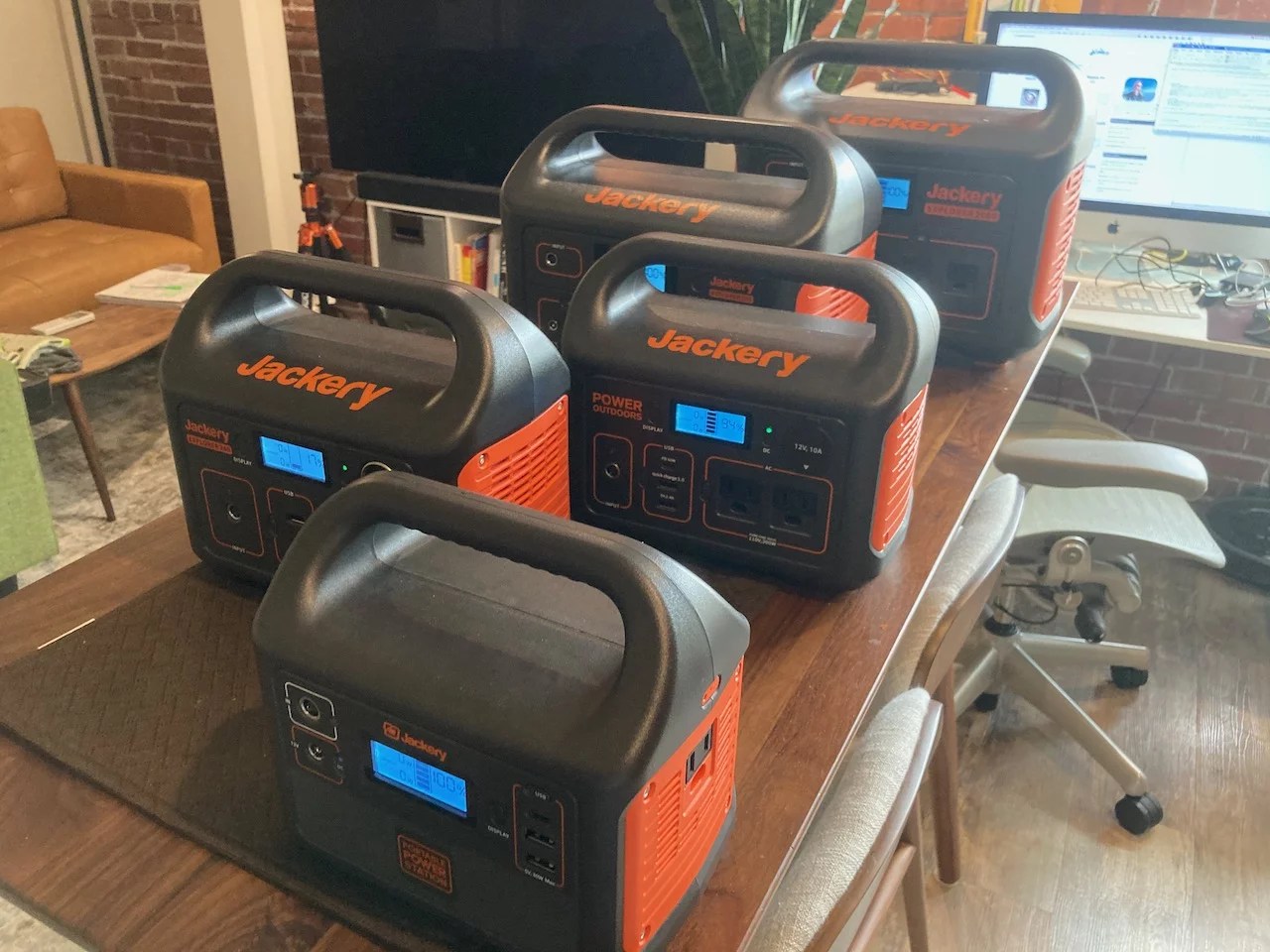 Jackery Reviews The Explorer 160 vs 240 vs 300 vs 500 vs 1000