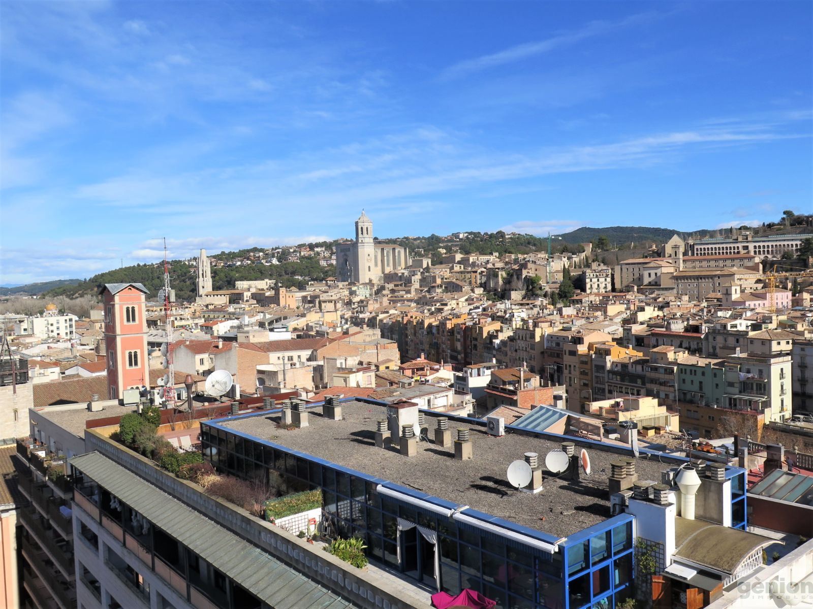 PISO EN GIRONA, BARRI VELL/CENTRO. 149M² CONSTRUIDOS Y 6 HAB., PARA