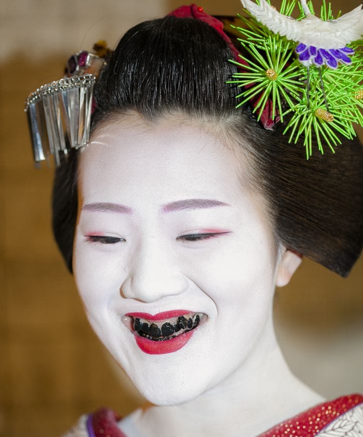 8 Unusual Beauty Standards In Different Asian Countries Very Difficult