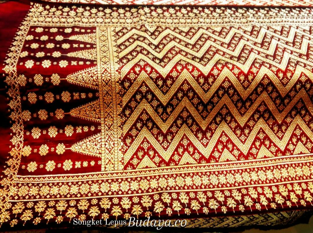 Mengenal Lebih Dekat Songket Palembang