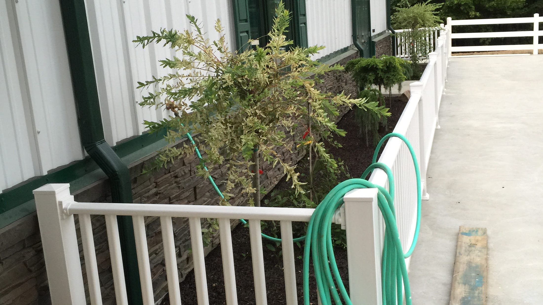 Metal Building Siding Options - Stacked Stone | GenStone