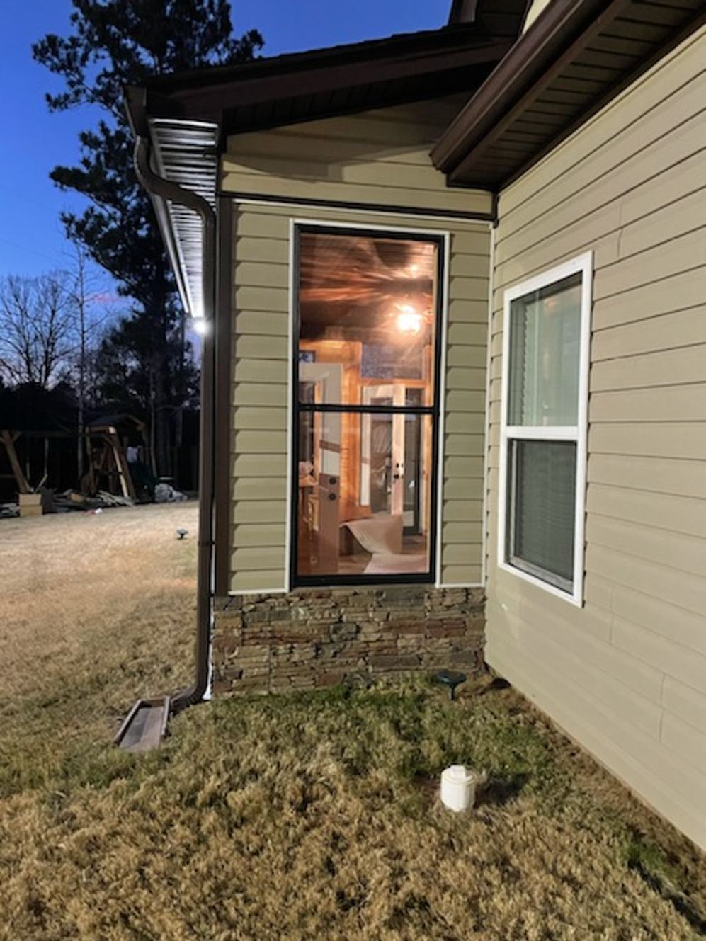 Exterior Wainscoting Under Windows Project Idea GenStone