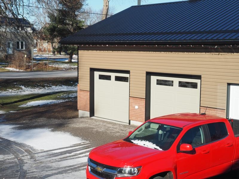 Brick Garage Wainscoting Idea GenStone