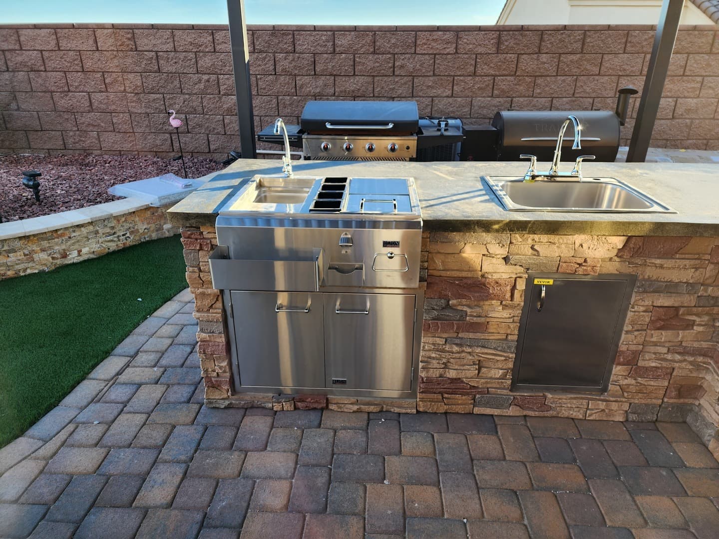 Mark's Faux Stone Outdoor Kitchen Idea GenStone