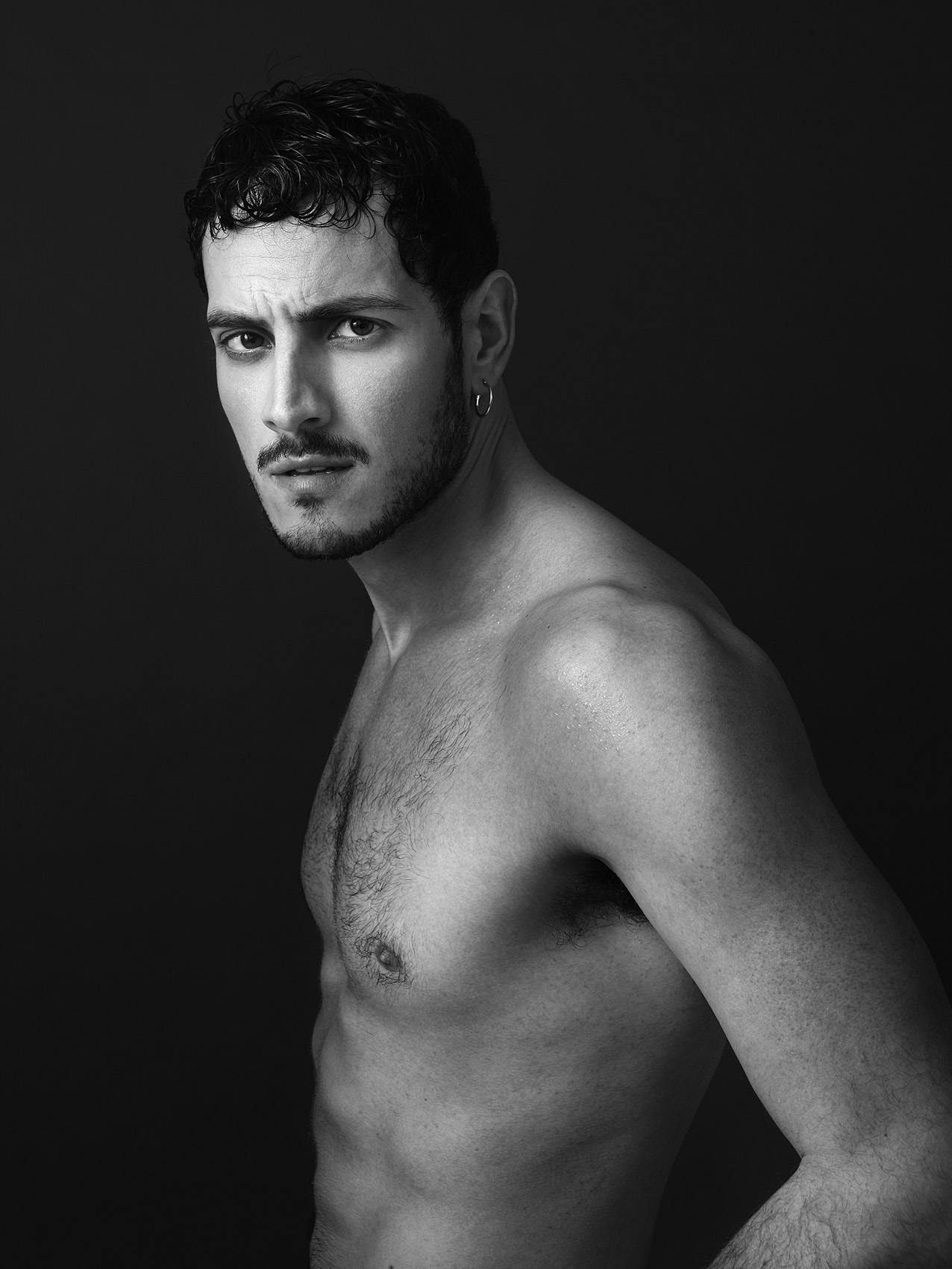 Emanuel Caserio è l'amante 20enne di Sabrina Ferilli : Gente Vip News