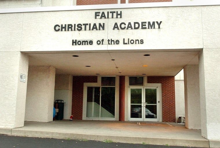 เรียนต่อมัธยมที่อเมริกา USA High School Boarding Schools Faith