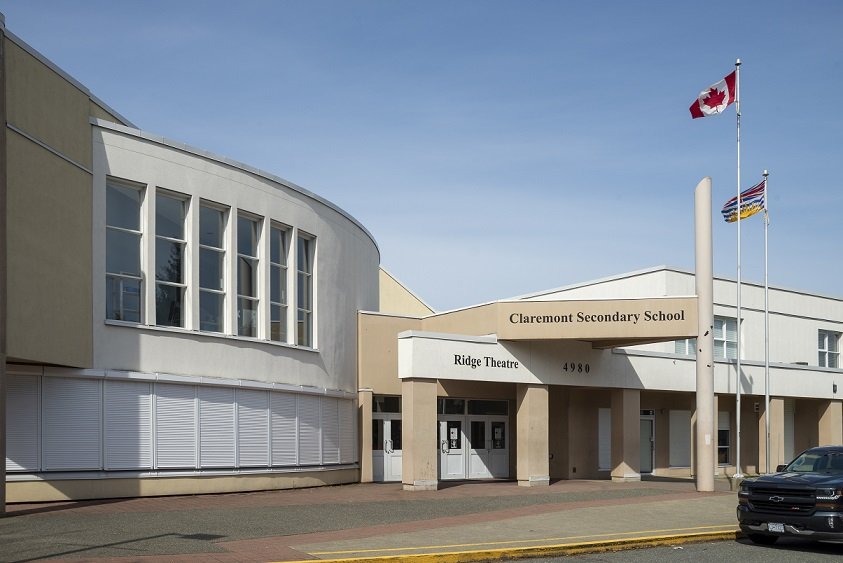 เรียนต่อมัธยมที่แคนาดา Saanich School District Victoria