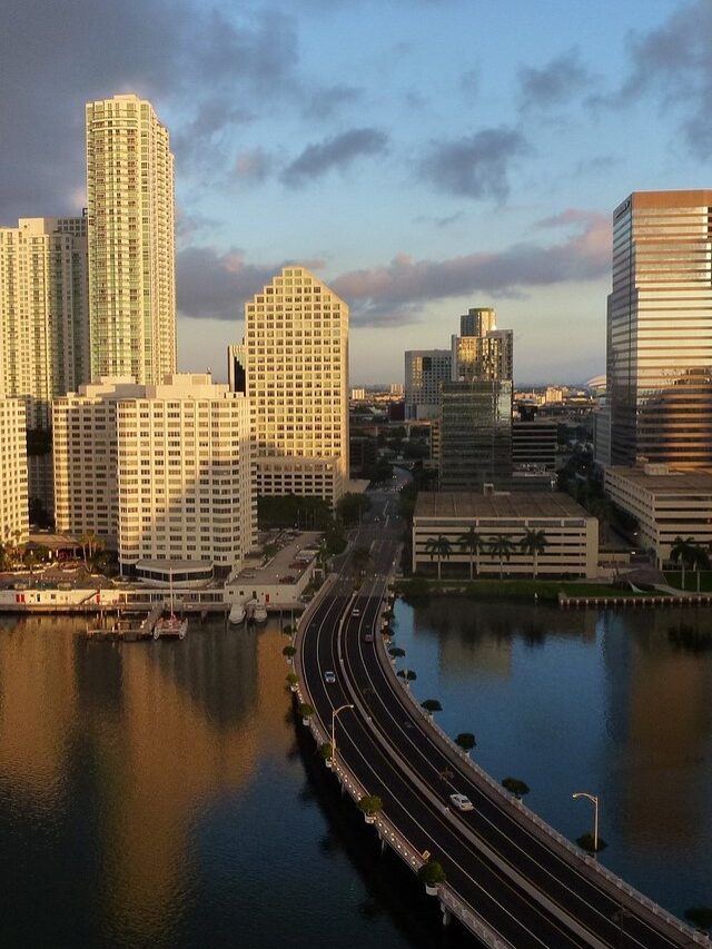 New York City vs Miami a comparison GEOGRAPHY HOST