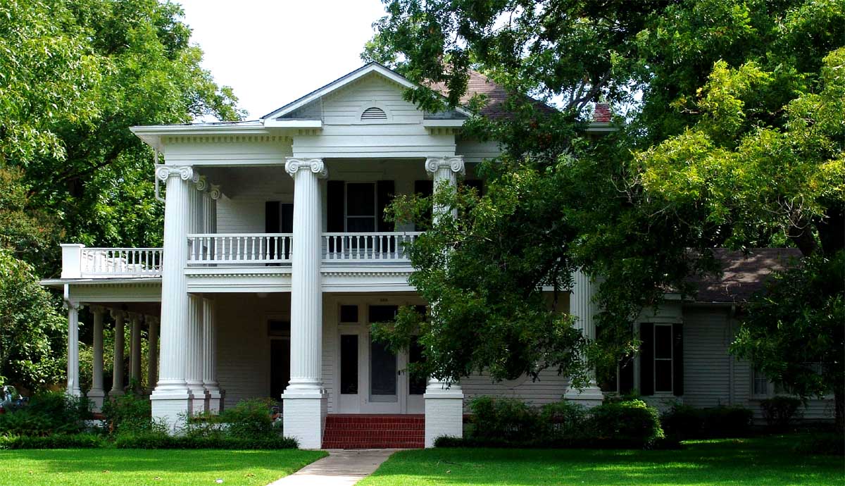 Texas Historic Homes of University Avenue