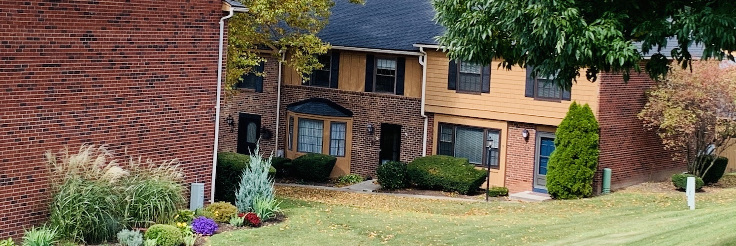 Commons HOA Classic Townhomes in a Neighborly Community