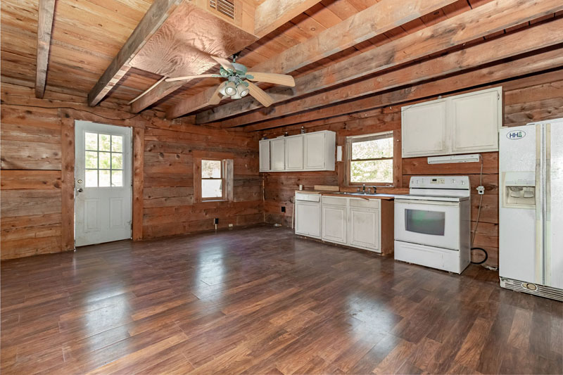 Cabin on 6.44 acres South Burke County, Shivers Real Estate