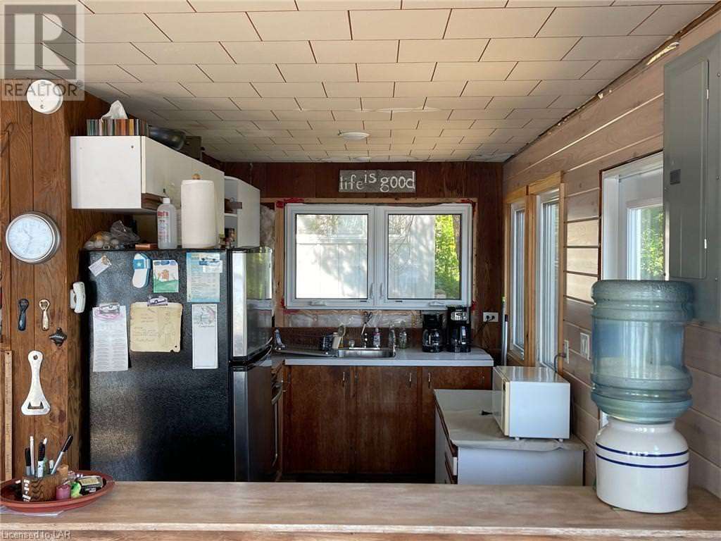 1 A15 Island, Pointe Au Baril Gary French