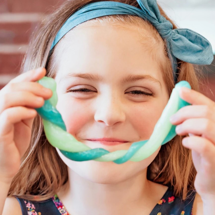 Thinking Putty 4″ Classic Geppetto's Toy Box