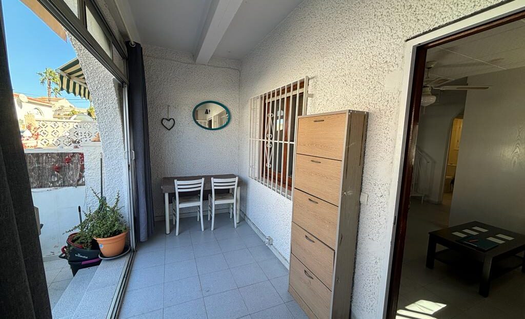 Beautiful Bungalow by the Pink Lagoon in San Luis, Torrevieja Geres