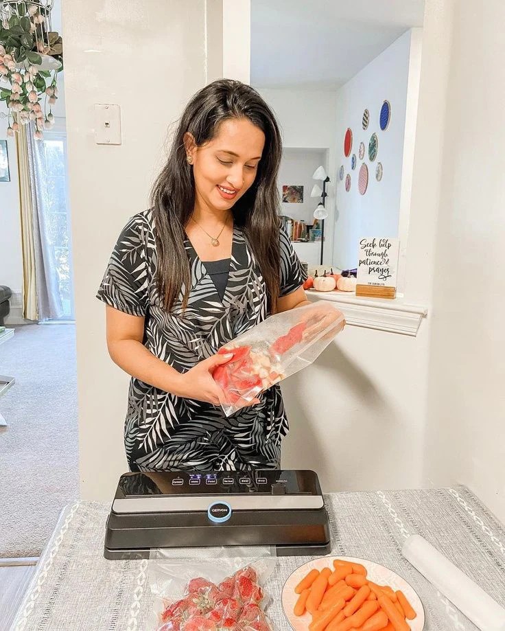 Geryon Kitchen Enjoy Vacuum Sealer to Keep Food Freshness