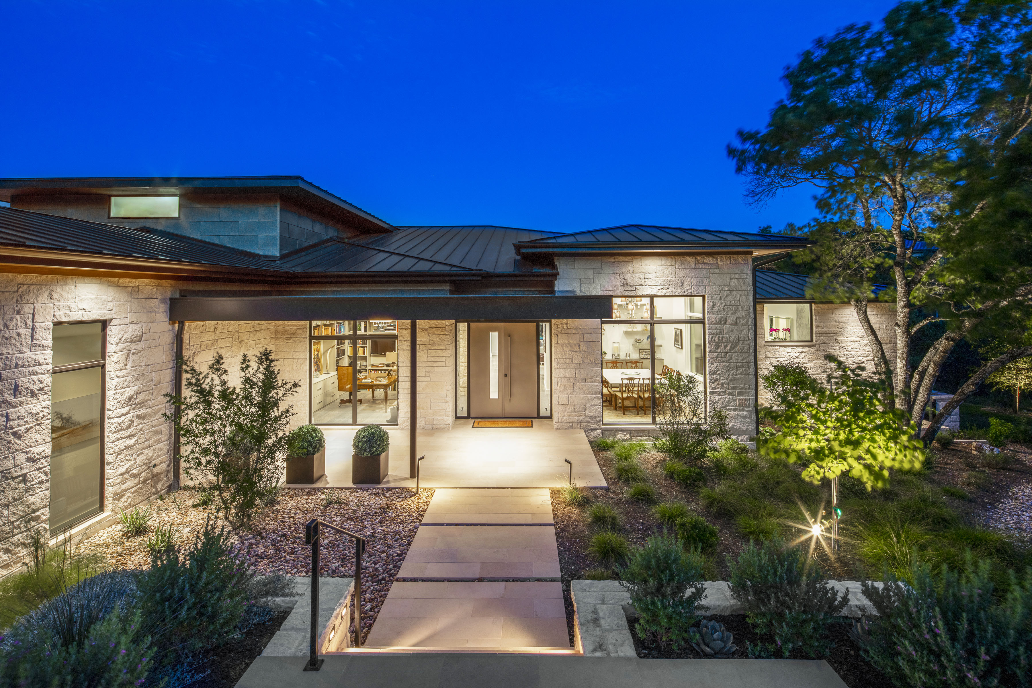 Modern in Spanish Oaks (15037) Geschke