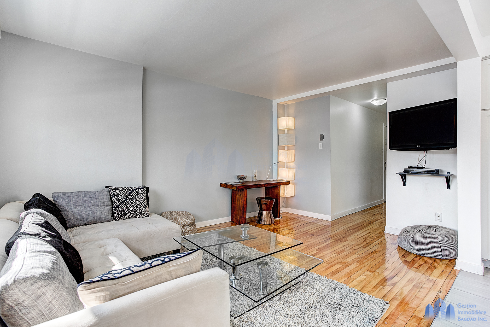 4 1/2 for rent Laval des rapides all inclusive 108 Gestion