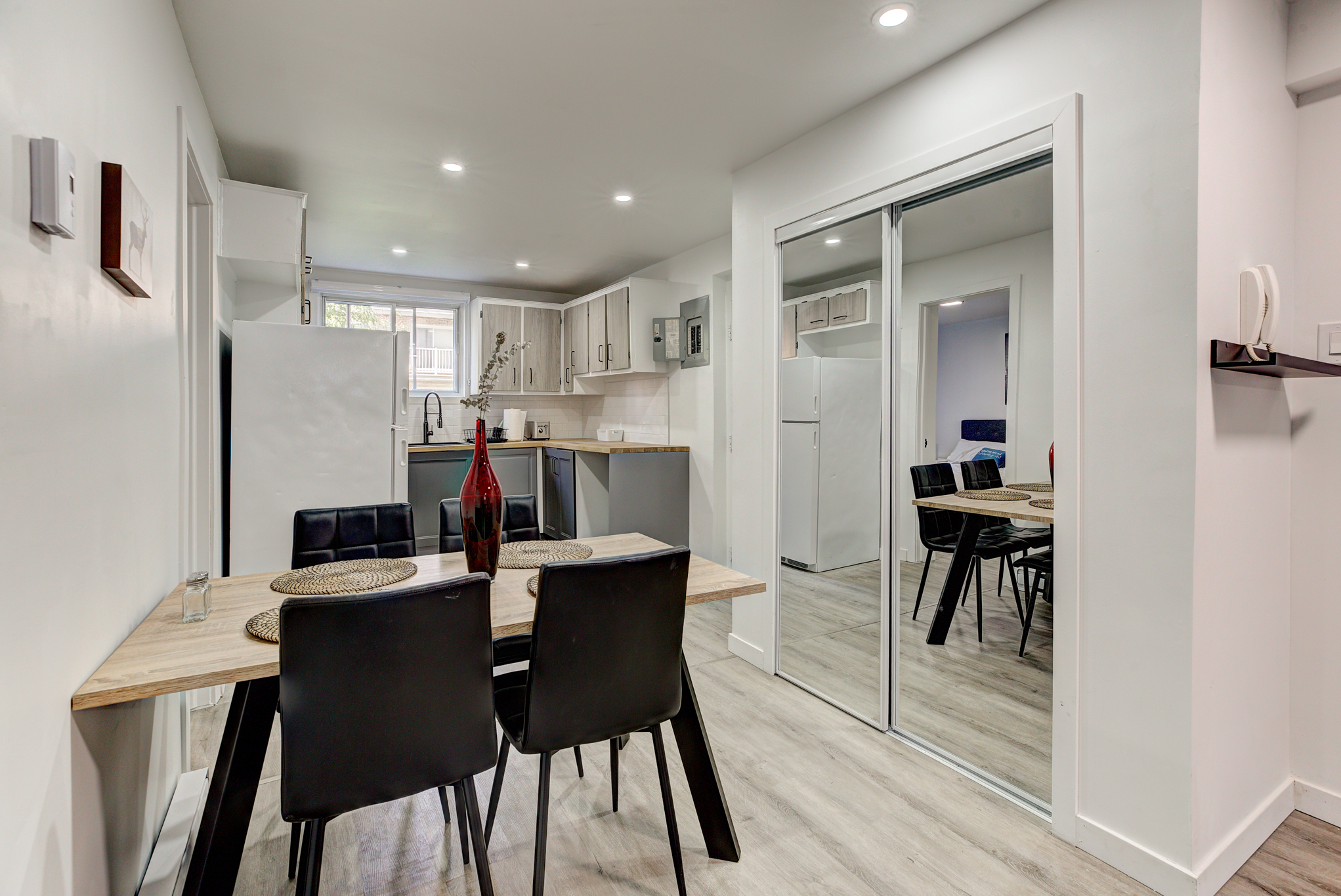 Beautiful 4 1/2 all furnished for rent Laval des Rapides Gestion